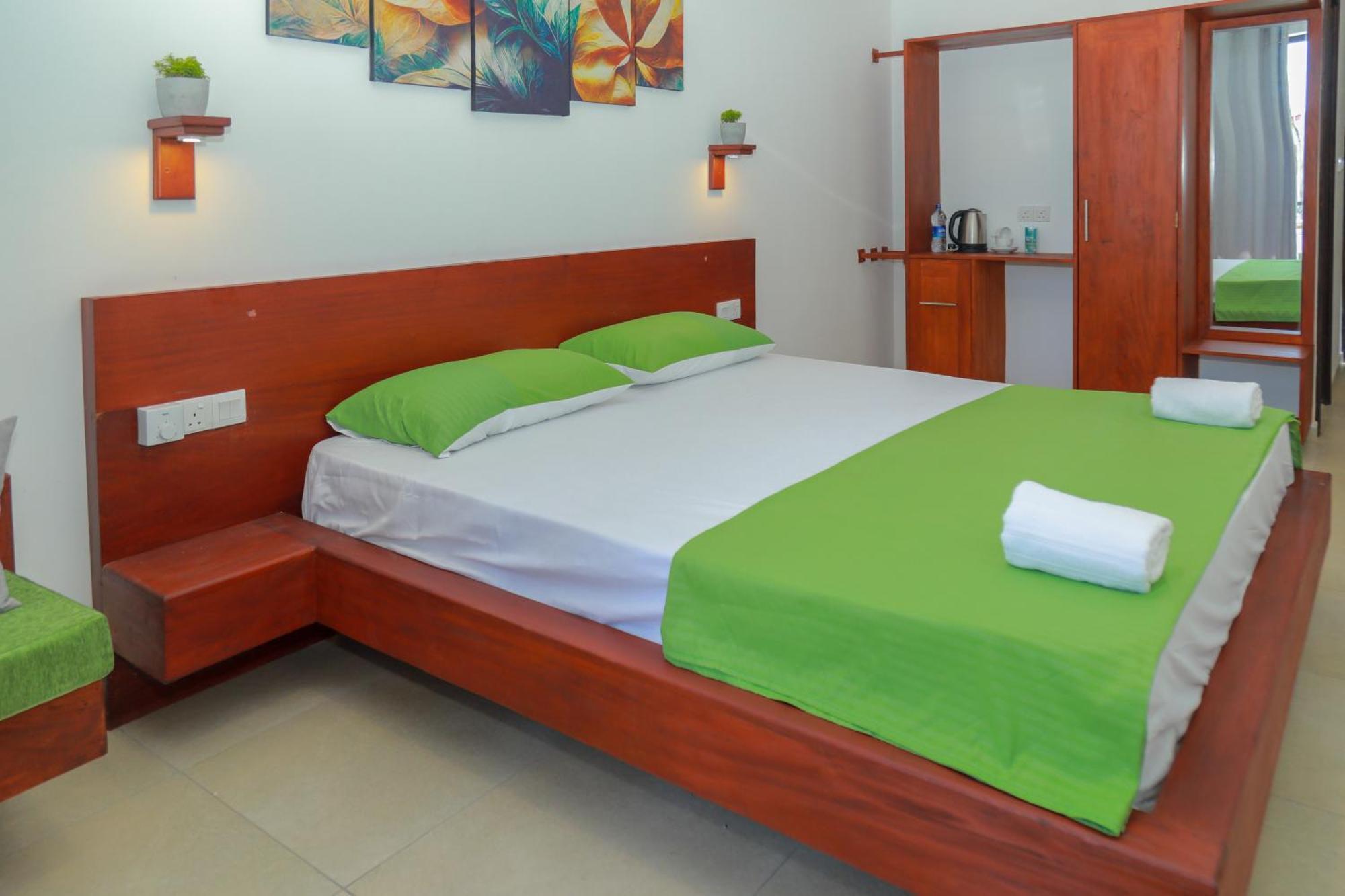 Traveller'S Hotel Hikkaduwa Extérieur photo