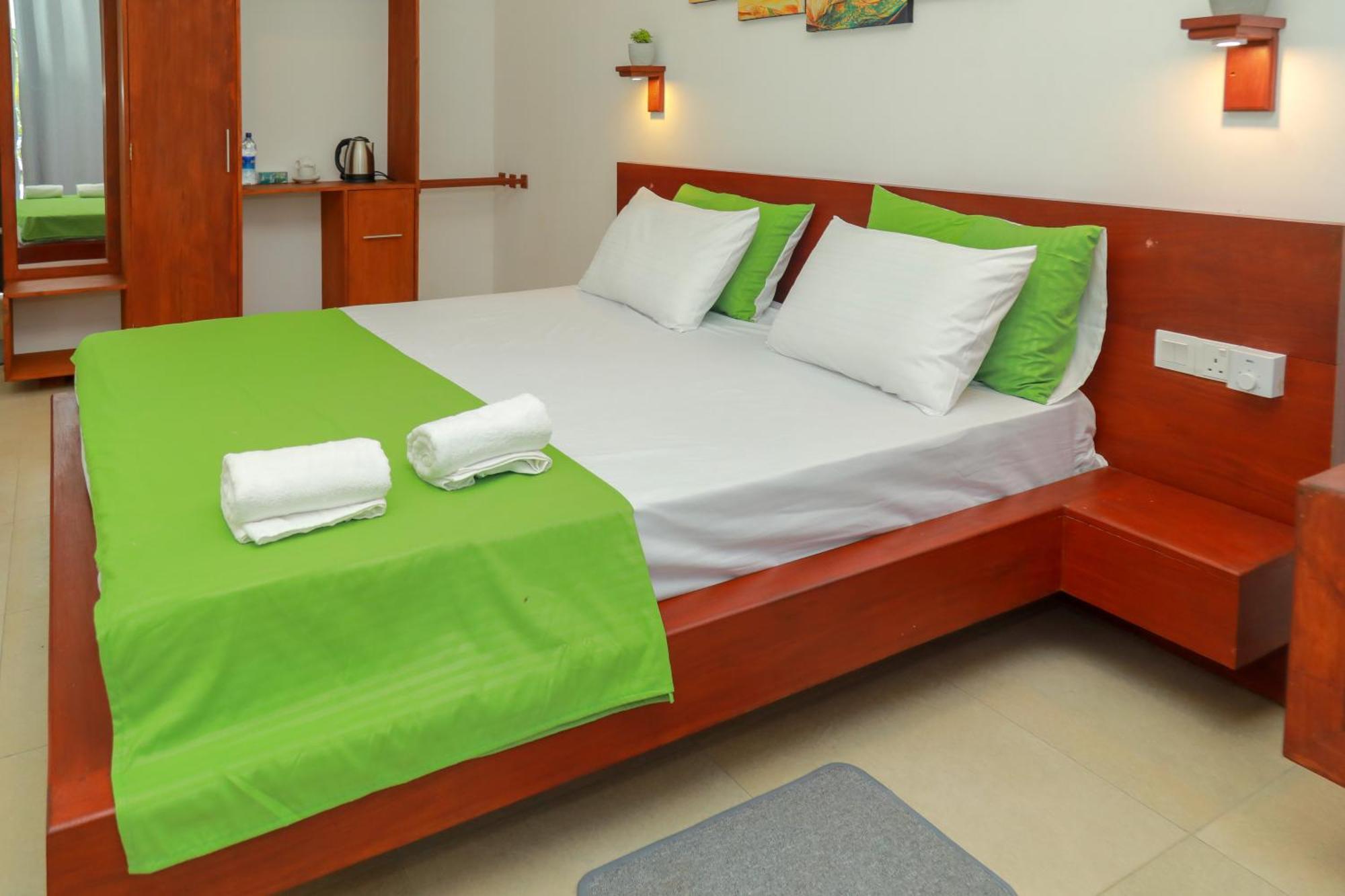 Traveller'S Hotel Hikkaduwa Extérieur photo