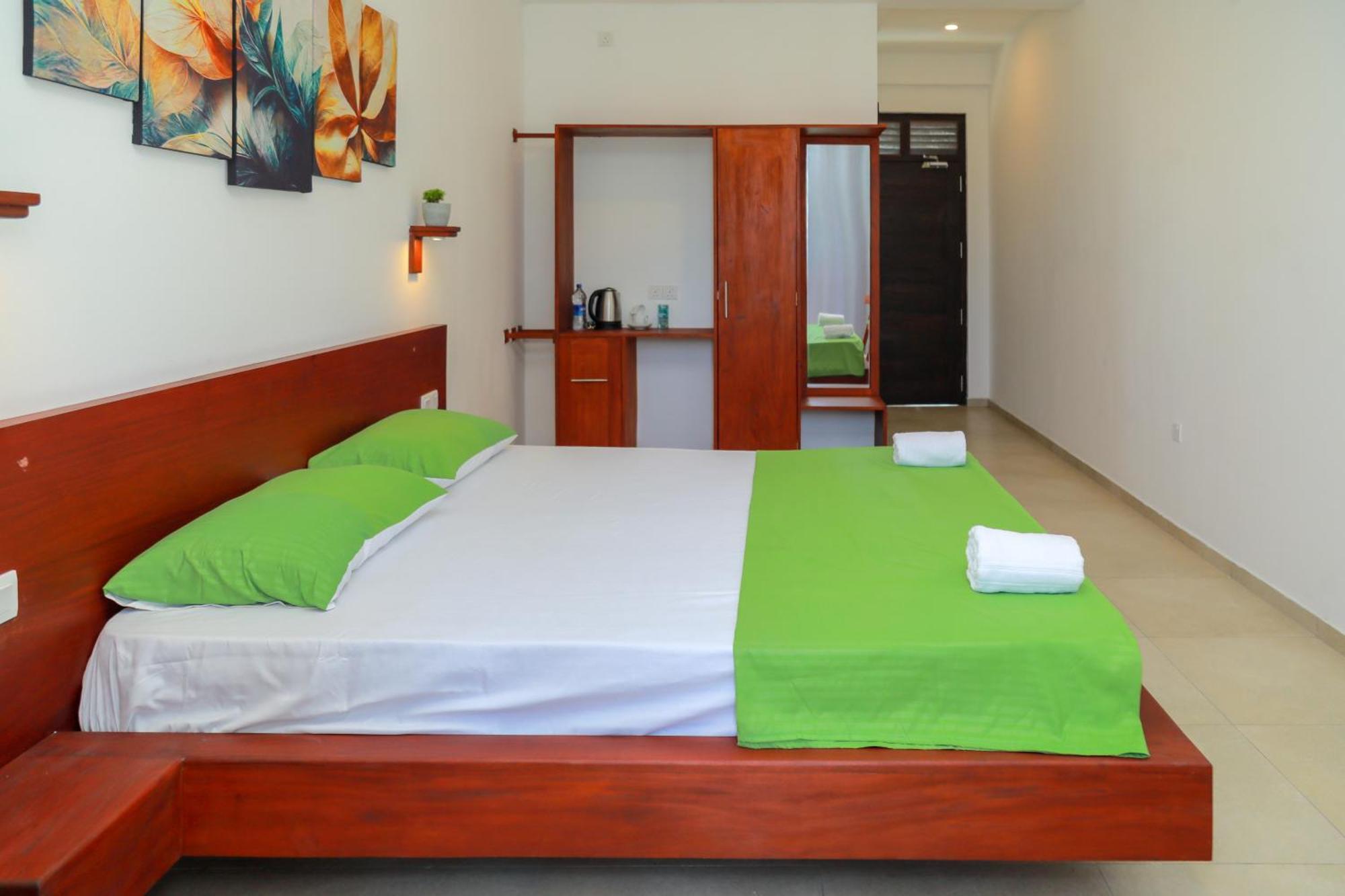 Traveller'S Hotel Hikkaduwa Extérieur photo