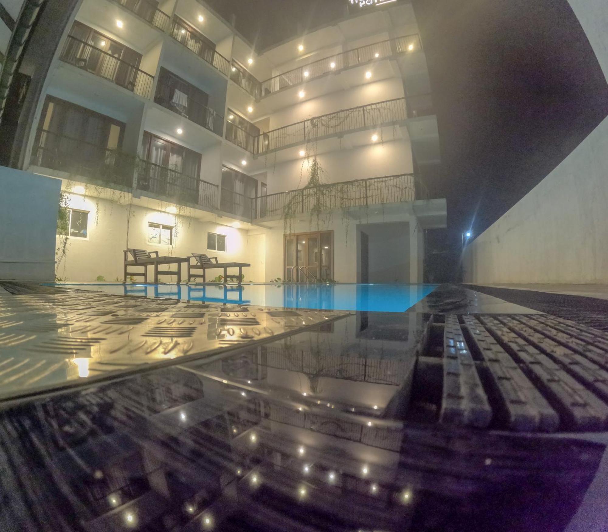 Traveller'S Hotel Hikkaduwa Extérieur photo